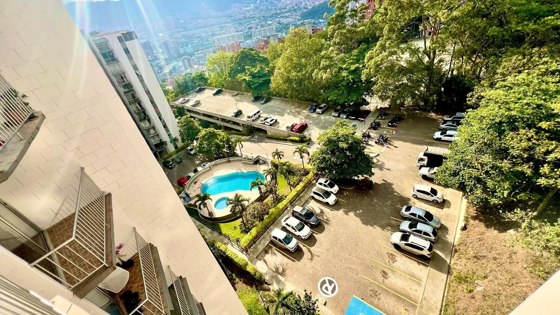 Medellin Parque Lleras Poblado Palmas Apartment