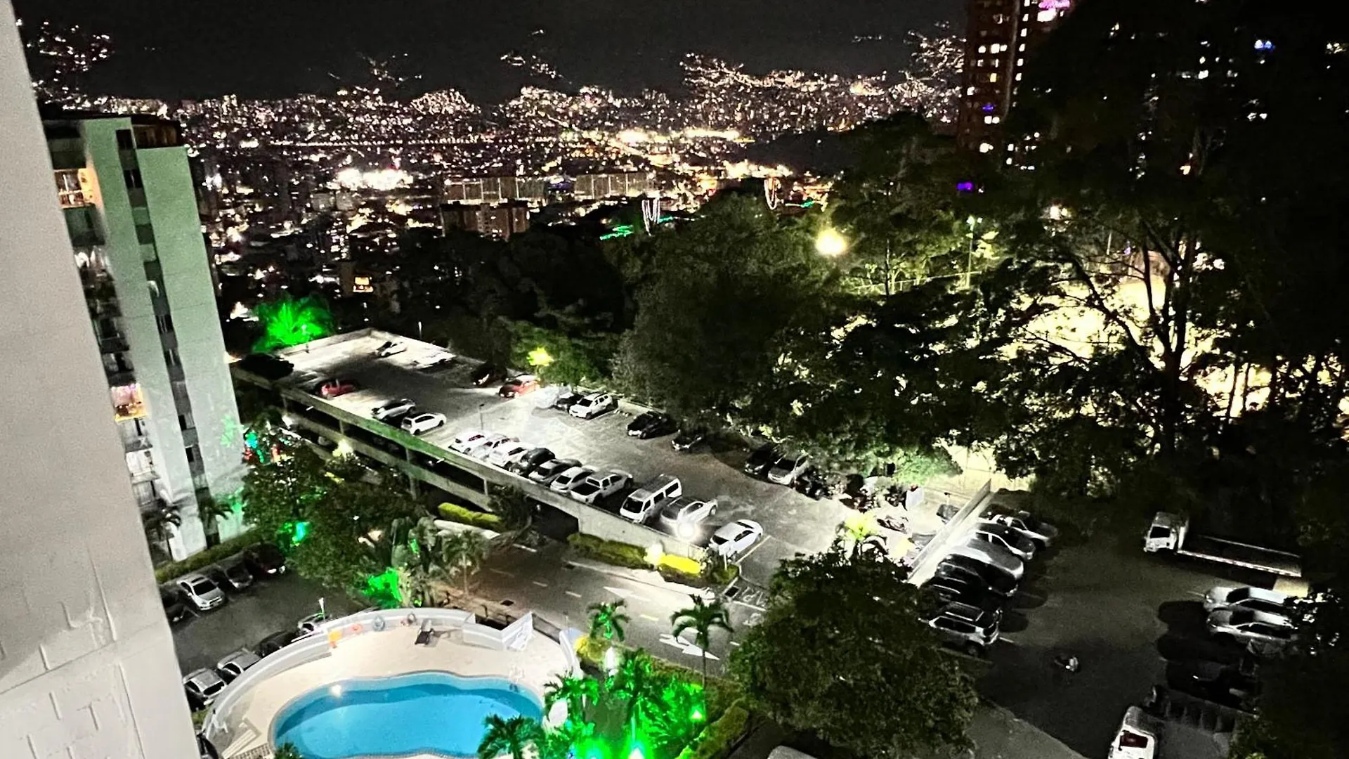 Medellin Parque Lleras Poblado Palmas Apartment